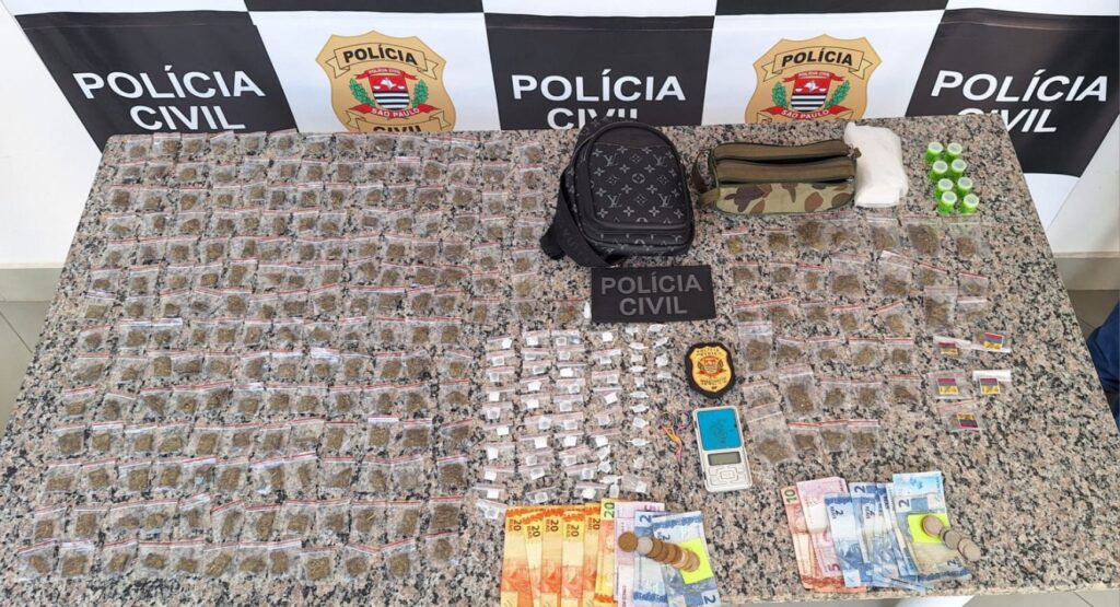 02-1024x555 Polícia Civil de Votorantim recupera mercadorias furtadas e prende homem por tráfico durante operação em Campinas